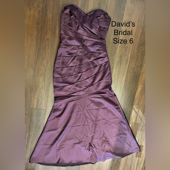 Evening Gown - Picture 3 of 3